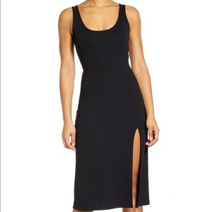 Body hugging, scoop neck midi dress